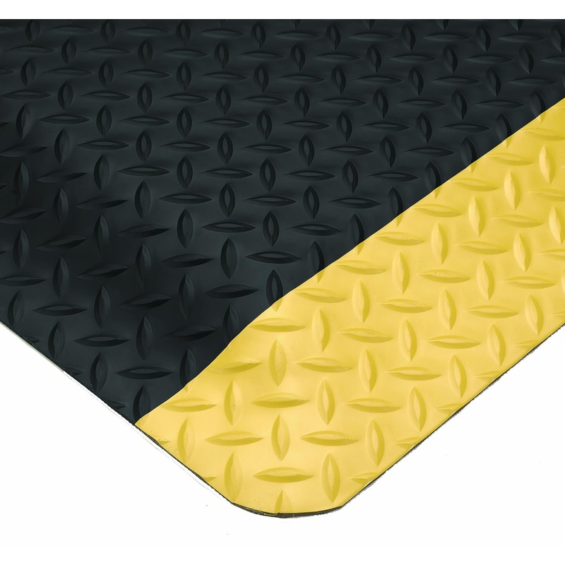 Wearwell Diamond-Plate SpongeCote UltraSoft Mat, 3' Width x 10' Length x 15/16"Thickness, Black/Yellow