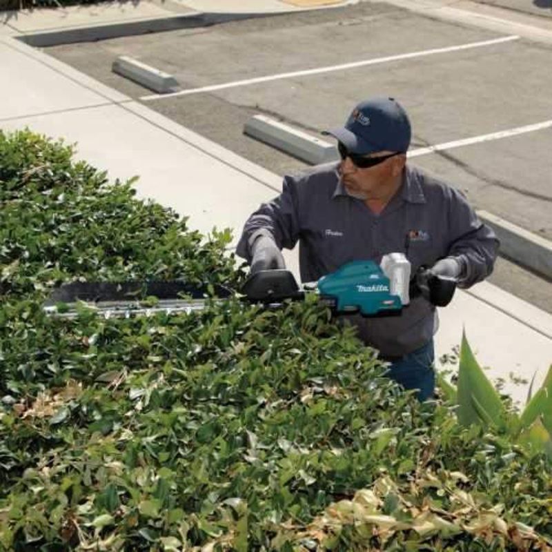 Makita GHU04Z 40V max XGT Brushless Cordless 24" SingleSided Hedge Trimmer, Tool Only