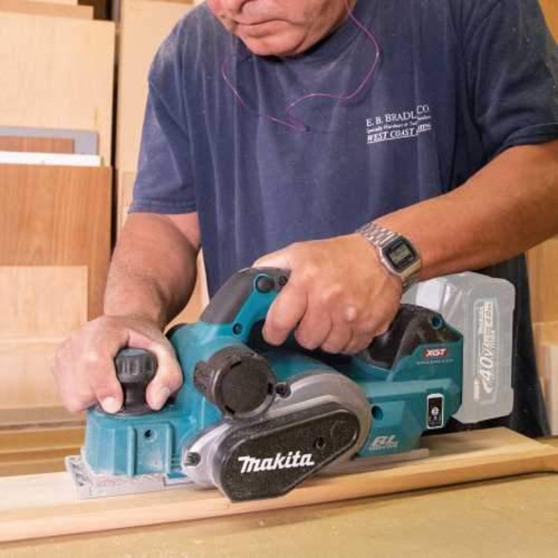Makita GPK01Z 40V max XGT Brushless Cordless 31/4" Planer, AWS Capable, Tool Only
