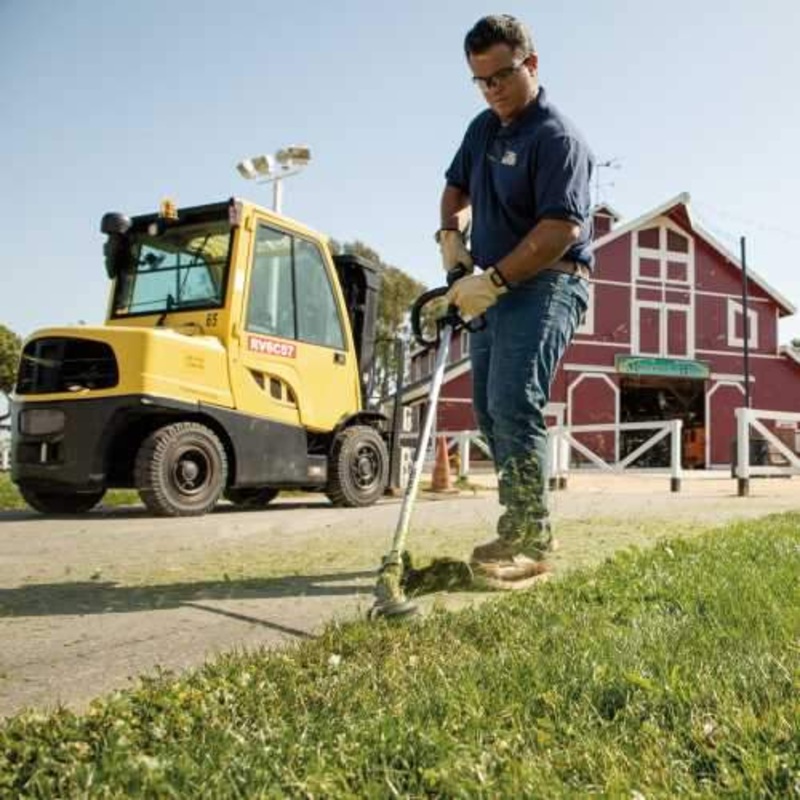 Makita GRU04Z 40V max XGT Brushless Cordless 17" String Trimmer, Tool Only