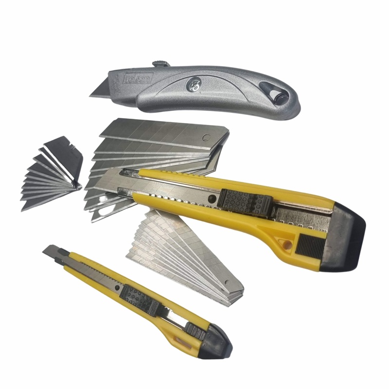 Utility Knife Set 62821 - 3 knives plus spare blades 33pieces in total
